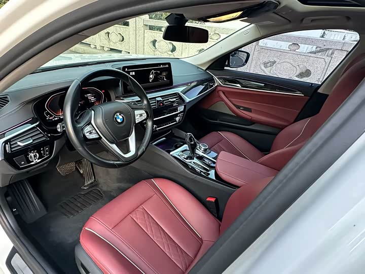 Фото 5 - BMW 5 Series