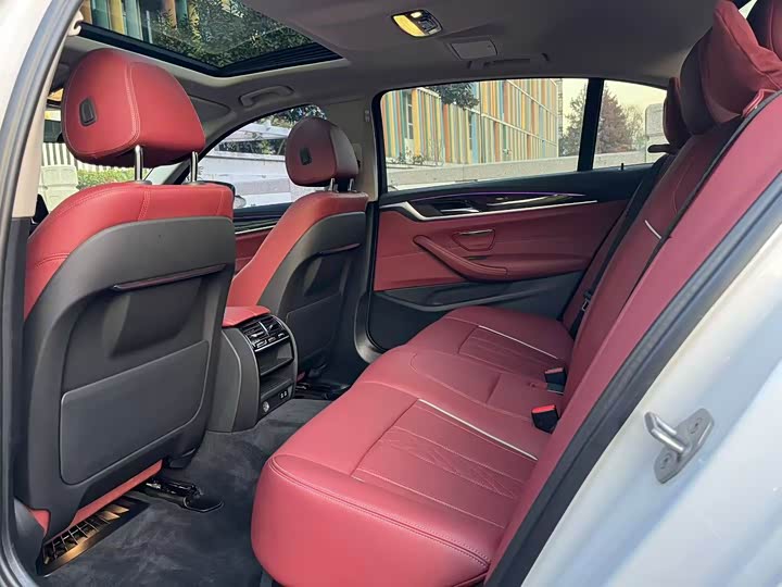 Фото 8 - BMW 5 Series