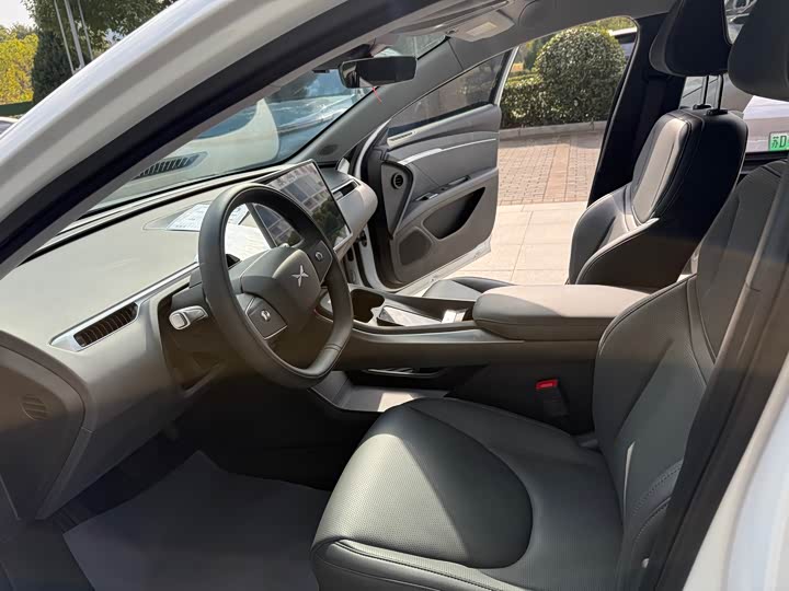 Фото 7 - XPeng Mona M03