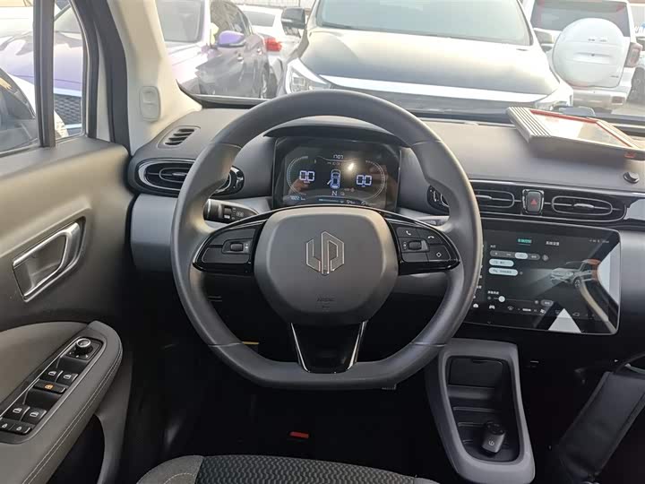 Фото 11 - Leapmotor T03