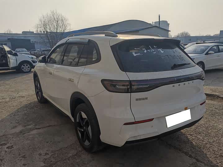 Фото 5 - Geely Galaxy E5