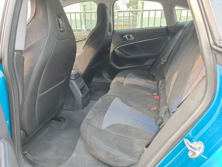 Фото 17 - BMW 2 Series