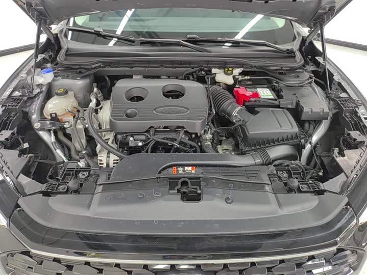 Фото 10 - Ford Mondeo