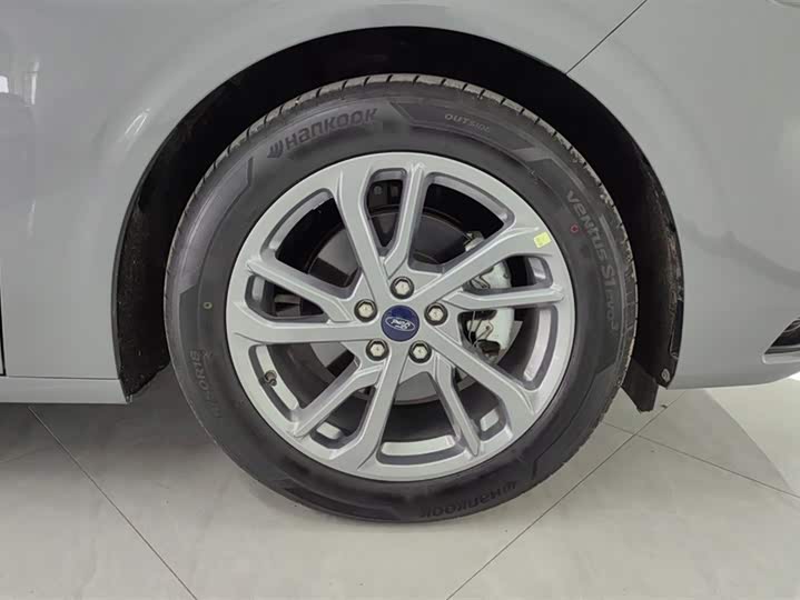 Фото 6 - Ford Mondeo