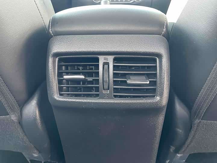 Фото 17 - Nissan Sylphy