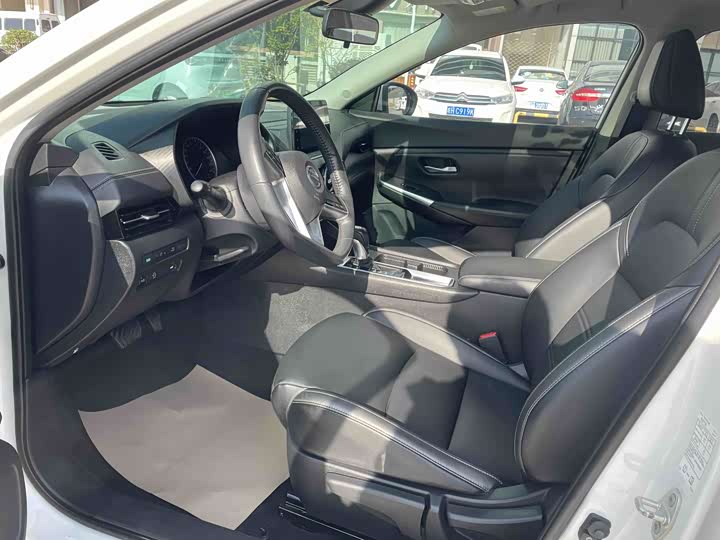 Фото 4 - Nissan Sylphy