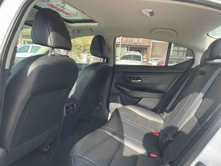 Фото 7 - Nissan Sylphy
