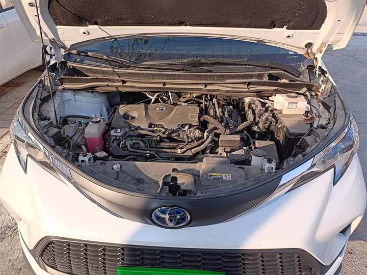 Фото 19 - Toyota Granvia