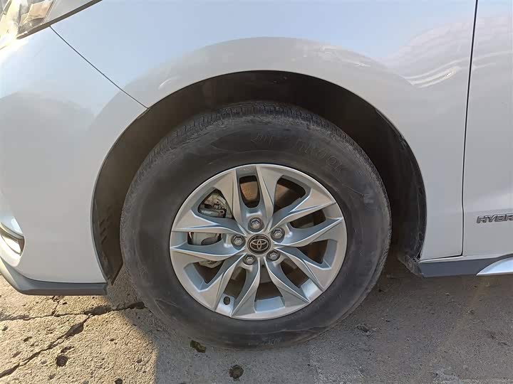 Фото 22 - Toyota Granvia