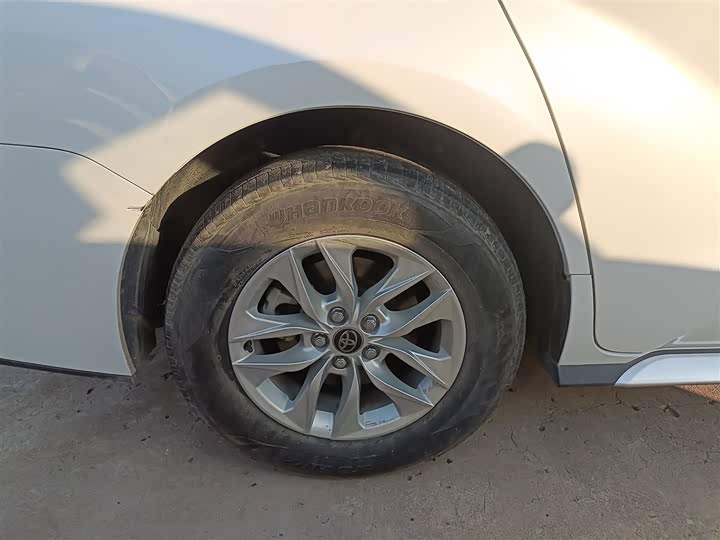 Фото 25 - Toyota Granvia