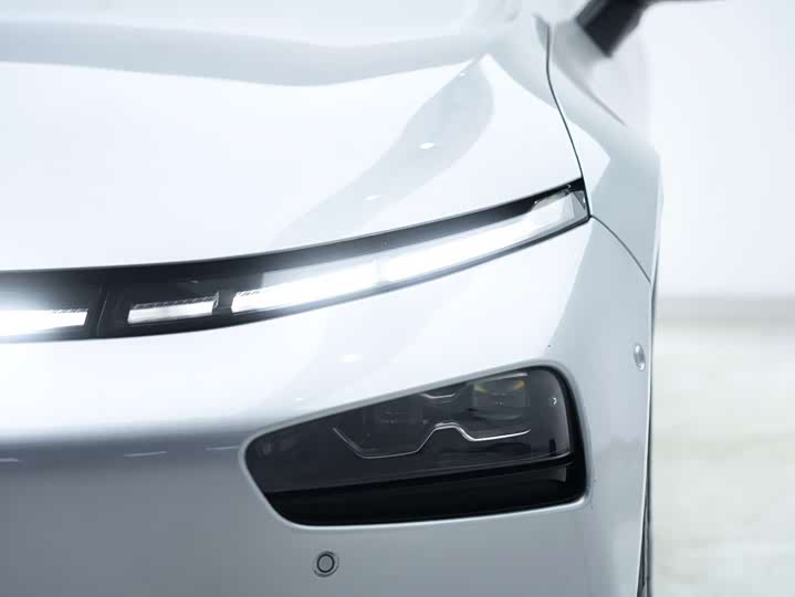 Фото 11 - XPeng P7