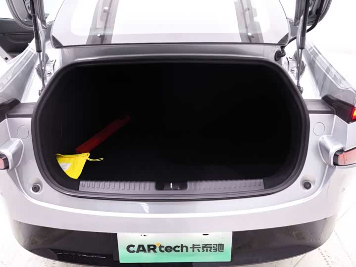 Фото 14 - XPeng P7