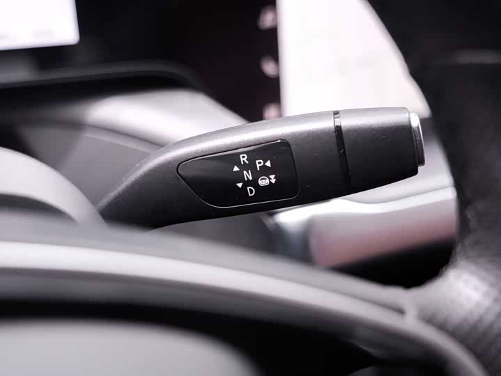 Фото 24 - XPeng P7