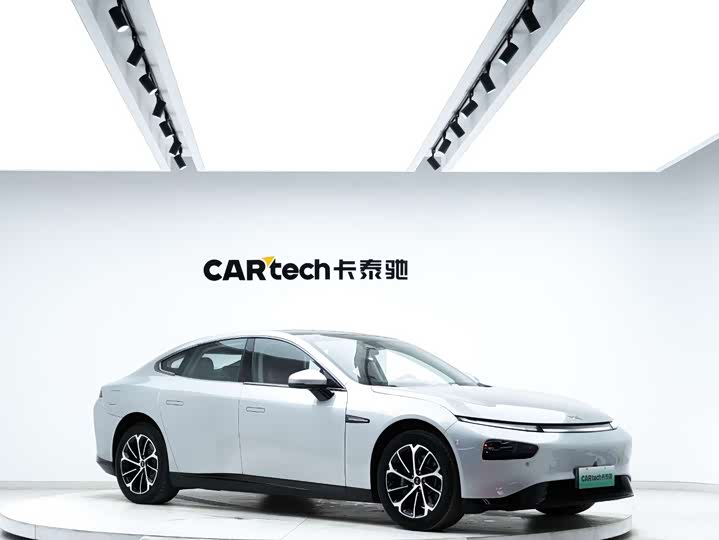 Фото 3 - XPeng P7