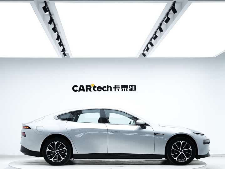 Фото 7 - XPeng P7