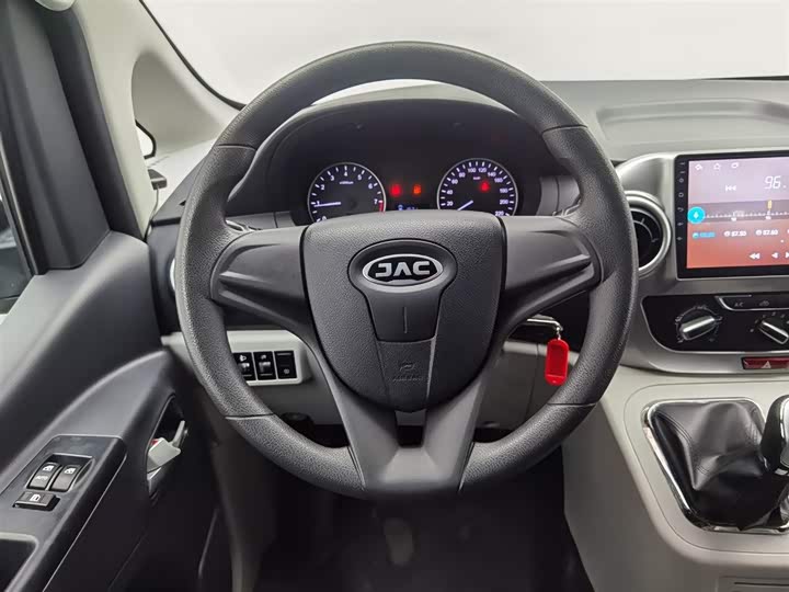 Фото 13 - JAC Refine M3