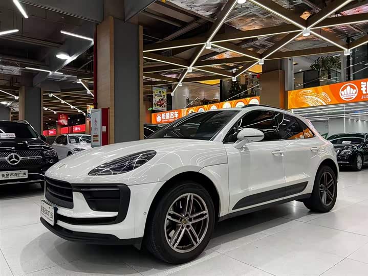 Фото 1 - Porsche Macan
