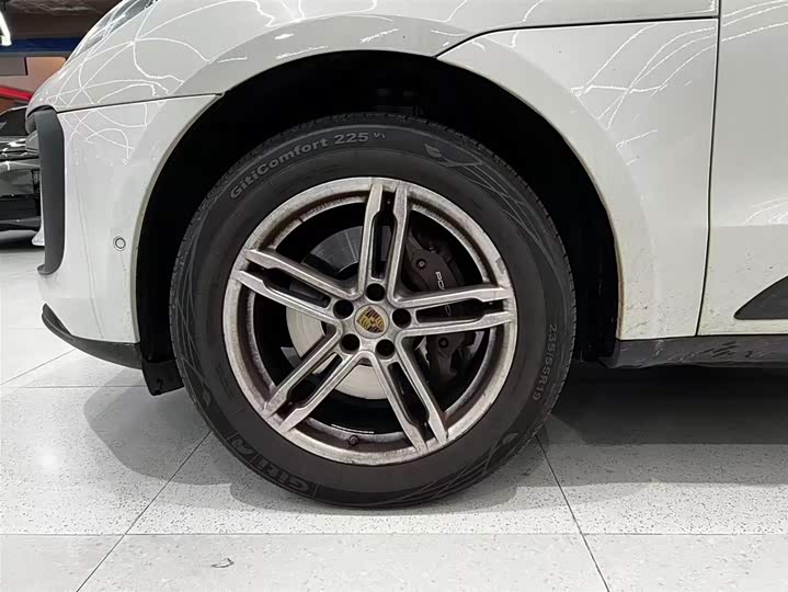 Фото 15 - Porsche Macan