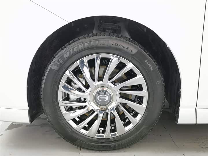 Фото 17 - GAC Trumpchi M8