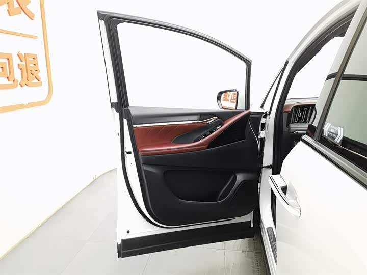 Фото 8 - GAC Trumpchi M8