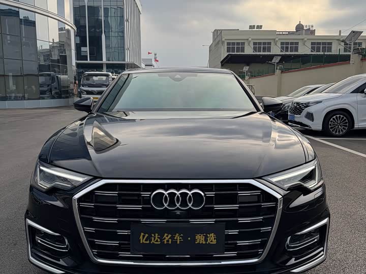 Фото 2 - Audi A6L