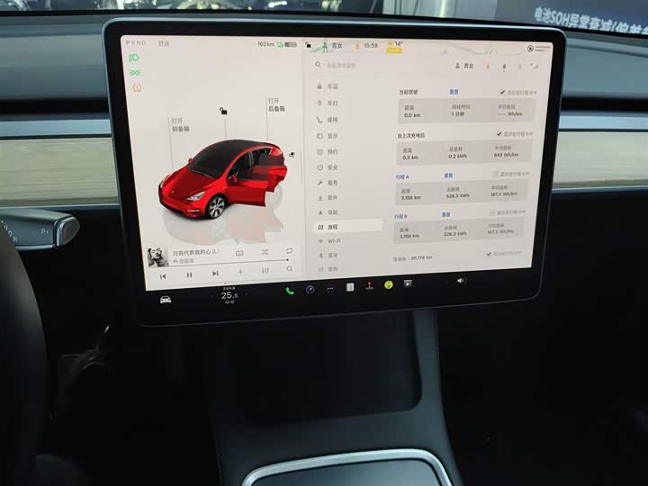 Фото 13 - Tesla Model Y