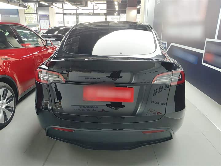 Фото 6 - Tesla Model Y