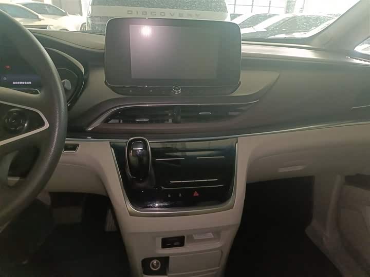 Фото 13 - Buick GL8 ES