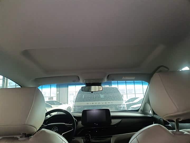 Фото 18 - Buick GL8 ES