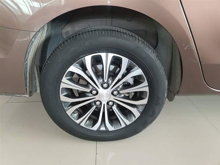 Фото 26 - Buick GL8 ES