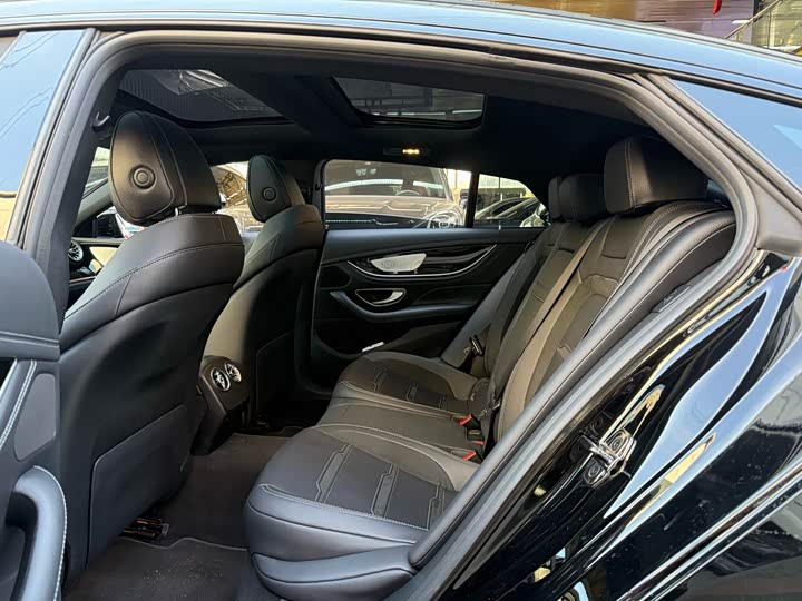 Фото 14 - Mercedes-Benz AMG GT