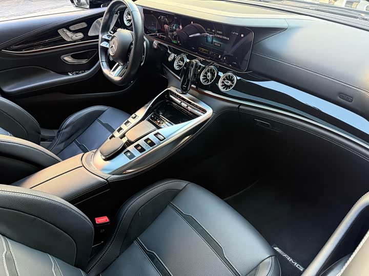 Фото 20 - Mercedes-Benz AMG GT