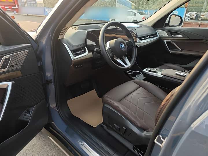 Фото 16 - BMW iX1