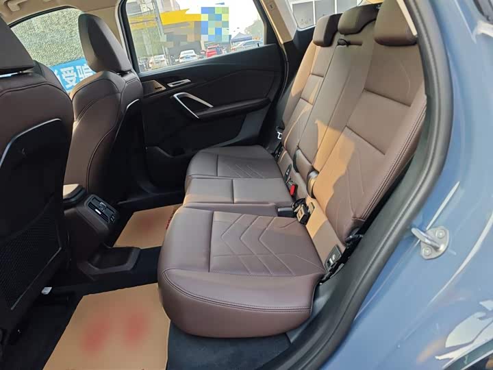 Фото 17 - BMW iX1