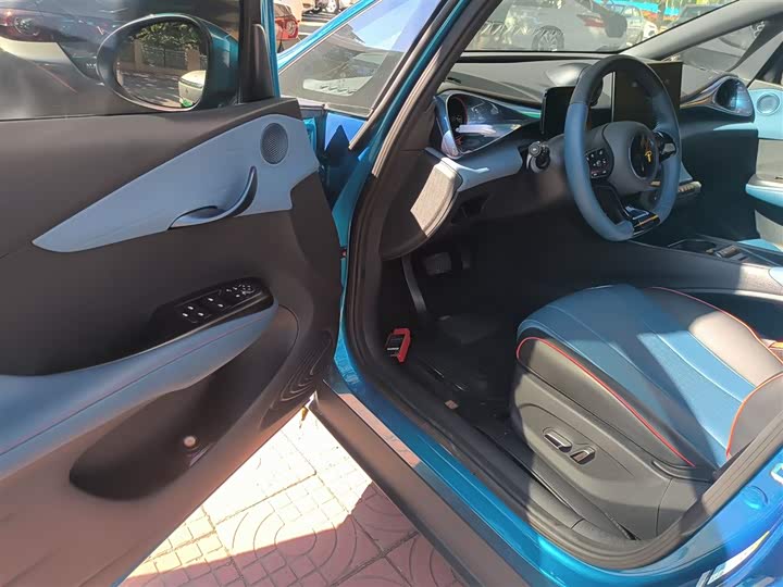 Фото 16 - BYD Dolphin