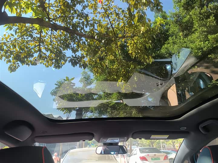 Фото 18 - BYD Dolphin