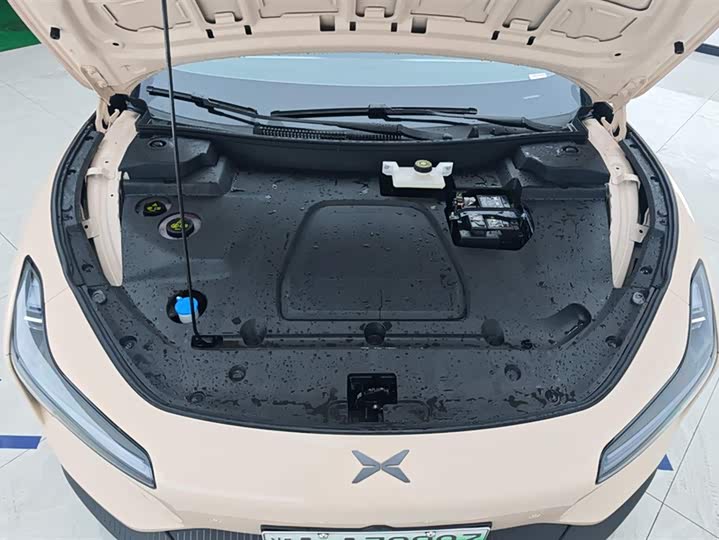 Фото 10 - XPeng Mona M03