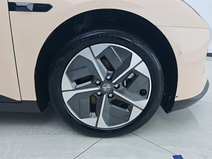 Фото 6 - XPeng Mona M03