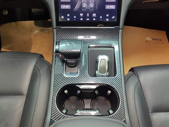 Фото 16 - LiXiang One