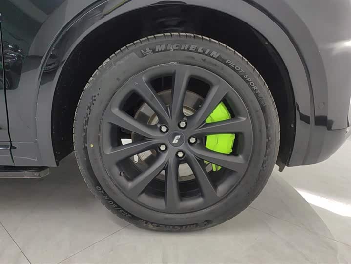 Фото 6 - LiXiang One