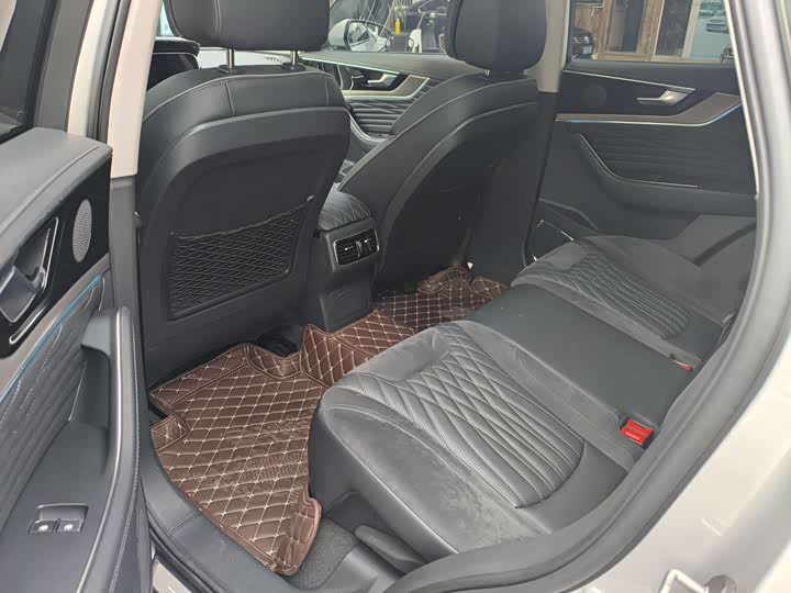 Фото 10 - Hongqi HS5