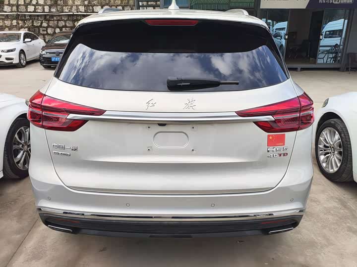 Фото 13 - Hongqi HS5