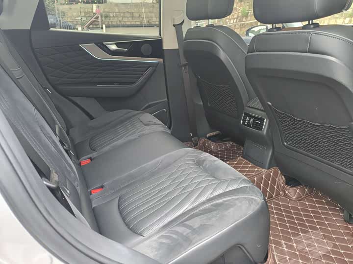 Фото 9 - Hongqi HS5