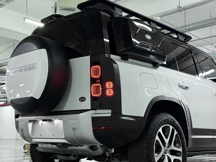 Фото 12 - Land Rover Defender