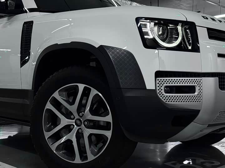 Фото 15 - Land Rover Defender