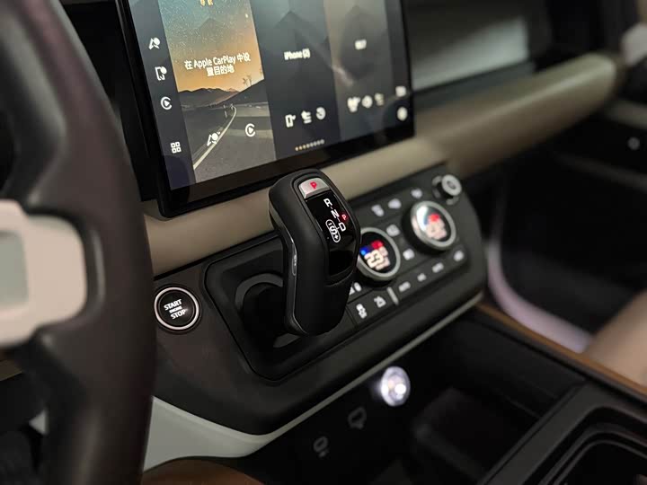 Фото 21 - Land Rover Defender