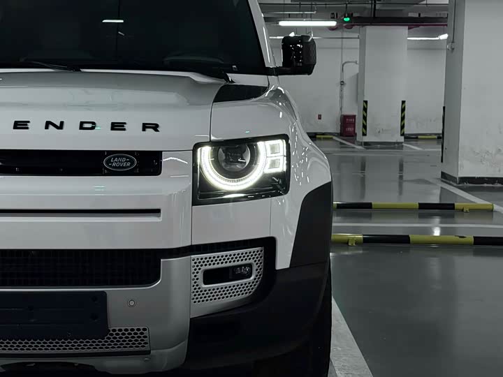 Фото 38 - Land Rover Defender