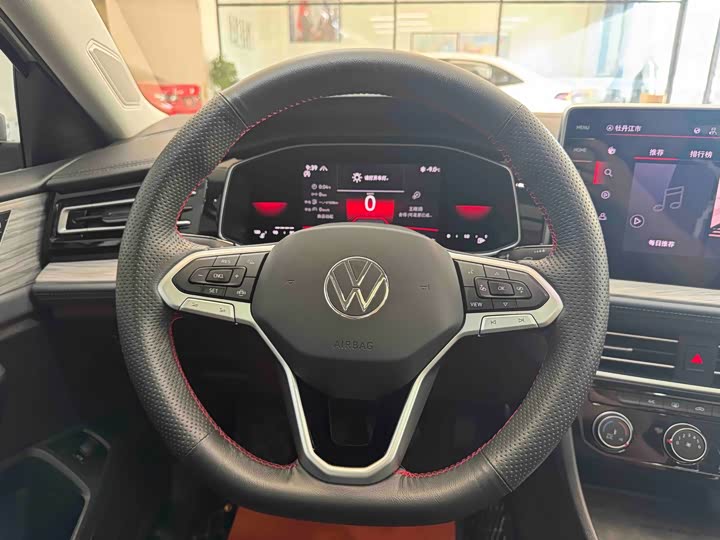 Фото 15 - Volkswagen Sagitar L