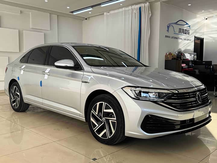 Фото 3 - Volkswagen Sagitar L