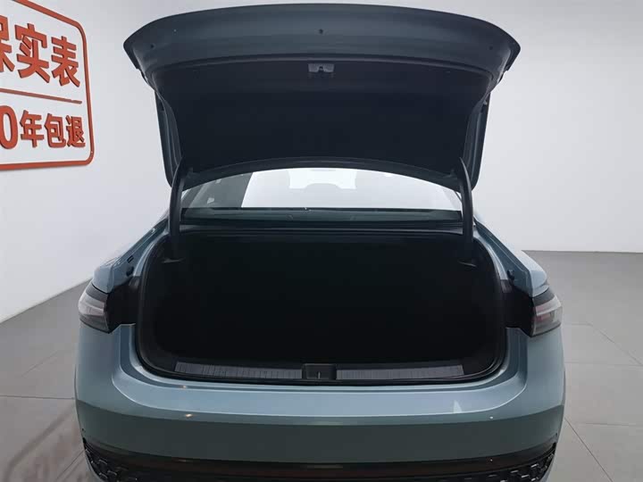 Фото 16 - Volkswagen Passat